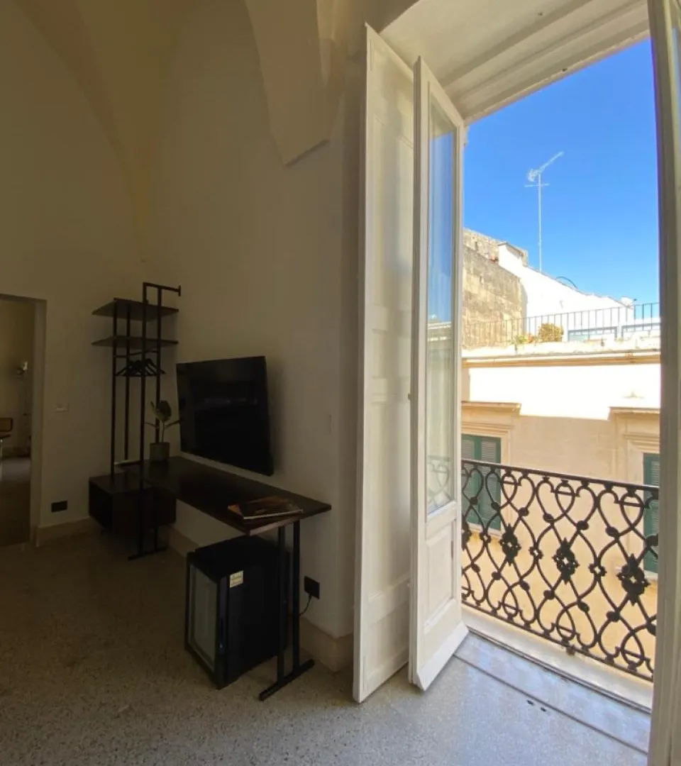 Roiss Haus Suites Λέτσε Ξενοδοχείο με διαμερίσματα